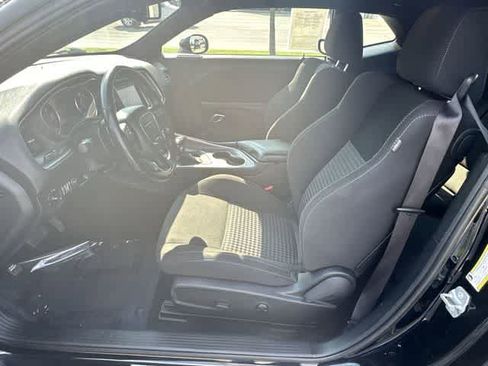 Used 2022 Dodge Challenger GT RWD image 30