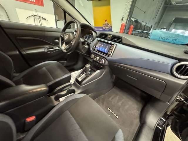 Used 2025 Nissan Versa SV FWD image 13