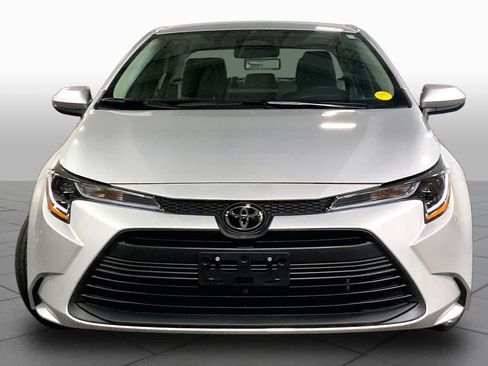 Used 2026 Toyota Corolla LE FWD image 4