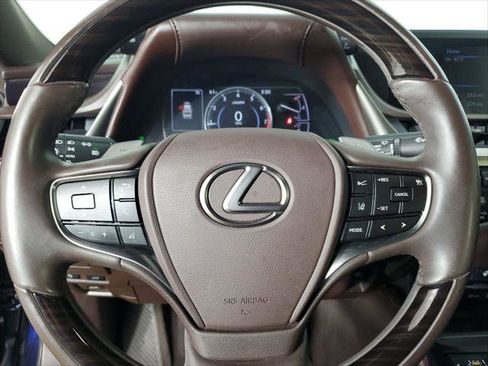 Used 2020 Lexus ES 350 w/ Premium Package FWD image 32