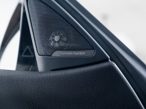 Used 2015 BMW M4 Coupe image 18