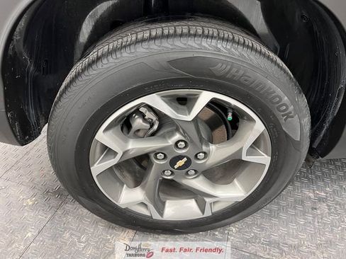 Used 2025 Chevrolet Trax LT image 17