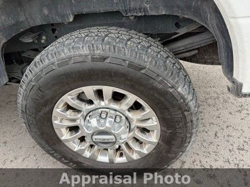 Used 2021 Ford F350 XLT w/ XLT Premium Package AWD/4WD image 8