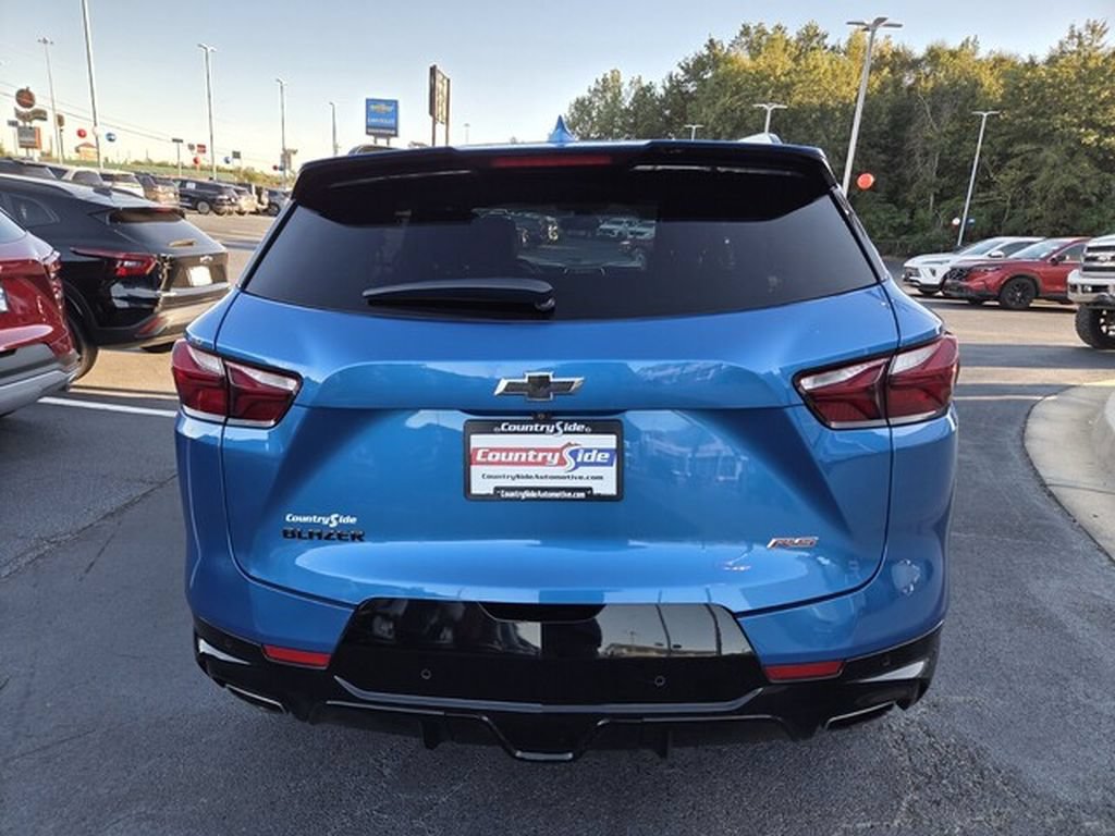 Used 2021 Chevrolet Blazer RS w/ Enhanced Convenience Package FWD image 4