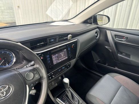 Used 2017 Toyota Corolla LE image 20
