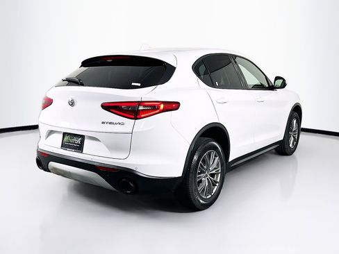 Used 2023 Alfa Romeo Stelvio Sprint image 9