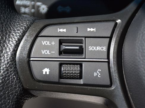Used 2025 Honda CR-V LX image 26