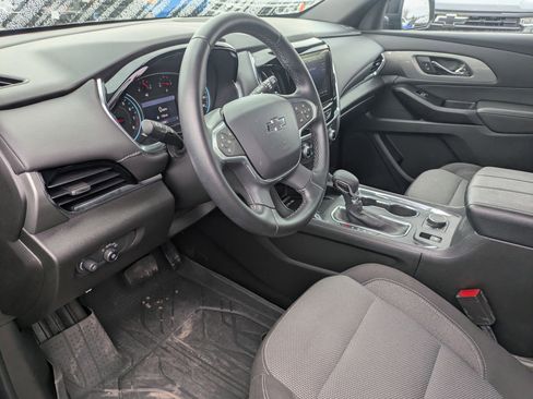 Certified 2024 Chevrolet Traverse LT image 9