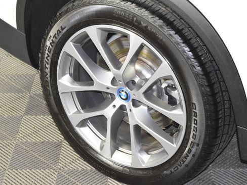 Used 2025 BMW X5 xDrive50e image 49