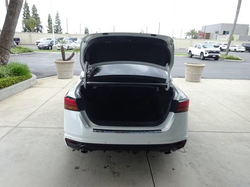 Used 2023 Nissan Altima 2.5 SR FWD image 30