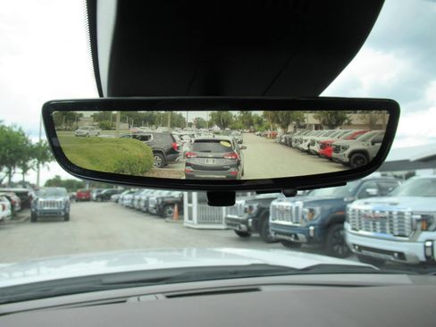 Used 2023 GMC Sierra 1500 Denali w/ Denali Reserve Package AWD/4WD image 30