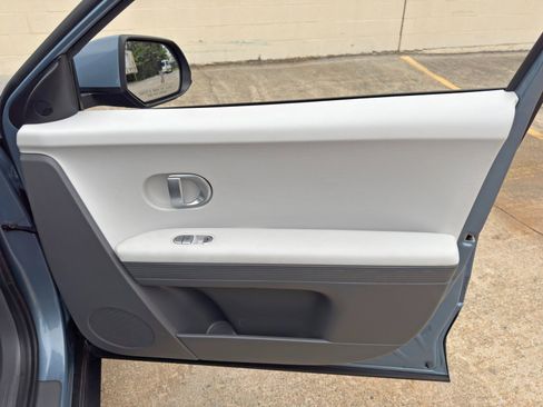 Used 2024 Hyundai Ioniq 5 SE RWD image 38