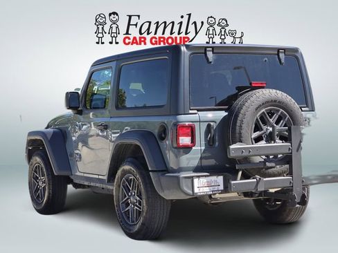 Used 2024 Jeep Wrangler Sport S image 3