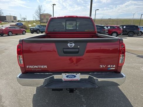 Used 2019 Nissan Frontier SV image 4