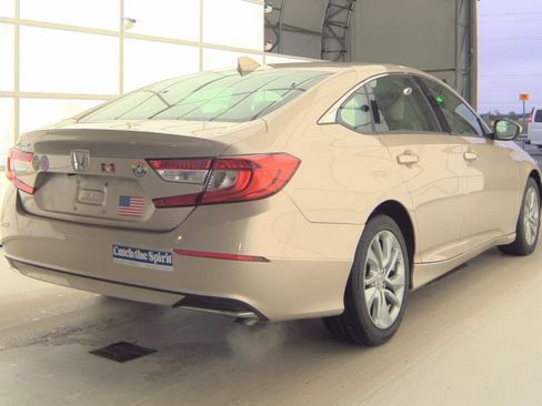 Used 2018 Honda Accord LX image 3