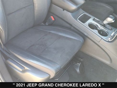 Used 2021 Jeep Grand Cherokee Laredo X image 32