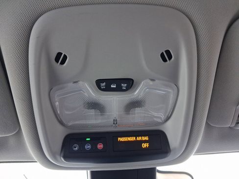 Used 2023 Chevrolet Bolt EUV LT w/ Comfort Package FWD image 28