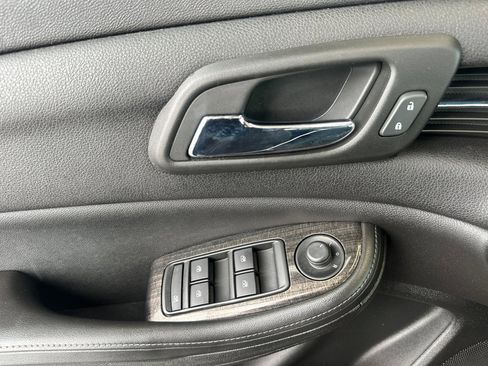 Used 2016 Chevrolet Malibu LT image 10