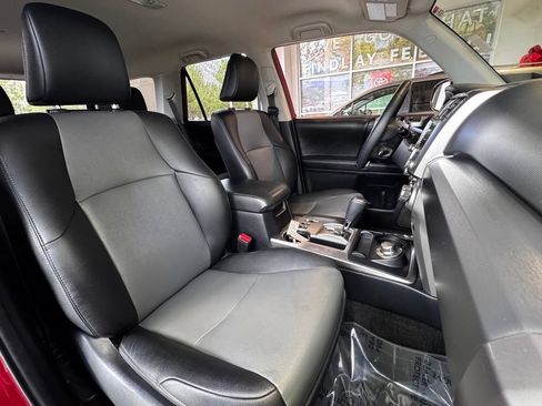 Used 2023 Toyota 4Runner SR5 Premium w/ SR5 Premium Package AWD/4WD image 48
