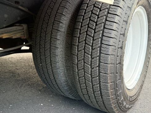 Used 2022 Ford E-350 and Econoline 350 Super Duty image 13