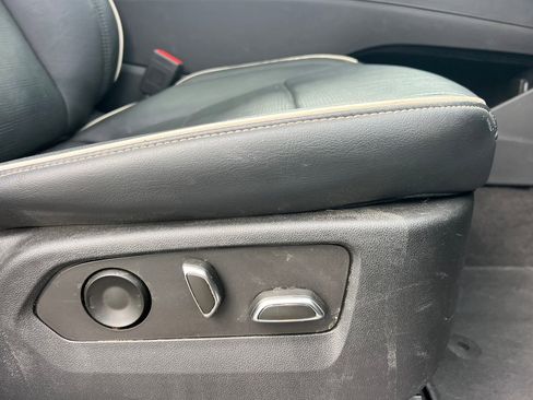 Used 2023 Cadillac Escalade ESV Sport w/ Touring Package image 23