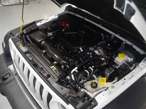 Used 2020 Jeep Wrangler Unlimited Sport S AWD/4WD image 31