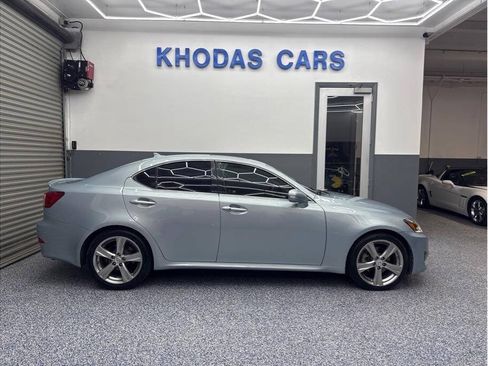 Used 2011 Lexus IS 250 w/ Premium Pkg Value Edition RWD image 5