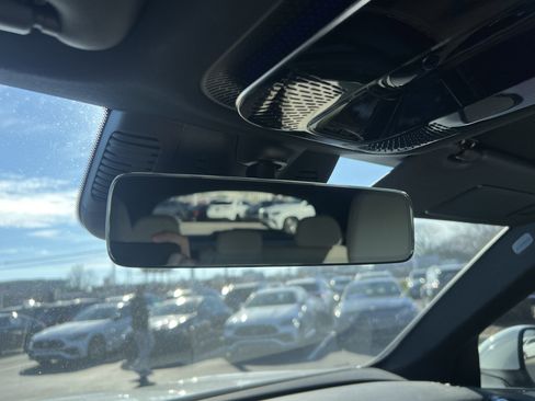 Used 2025 Mercedes-Benz GLC 300 image 27