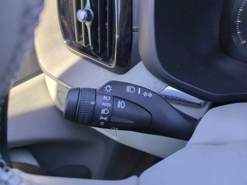 Used 2018 Volvo XC60 T8 Inscription w/ Advanced Package image 27