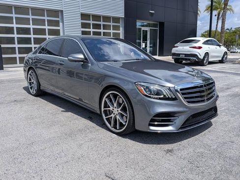 Used 2020 Mercedes-Benz S 560 Sedan image 3