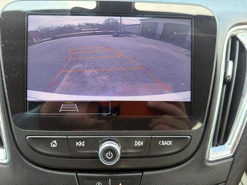 Used 2021 Chevrolet Malibu LT FWD image 11