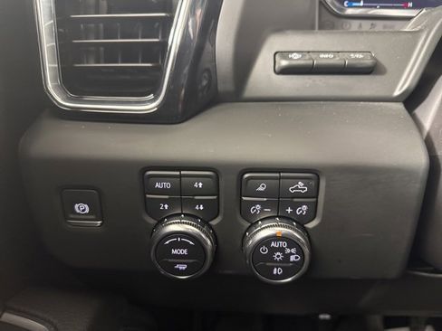 Used 2024 GMC Sierra 1500 Denali w/ Denali Reserve Package image 18