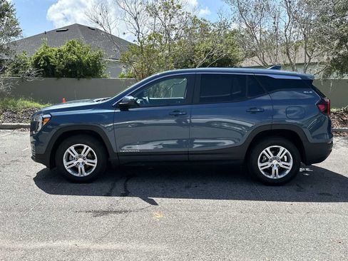 Certified 2024 GMC Terrain SLE AWD/4WD image 3