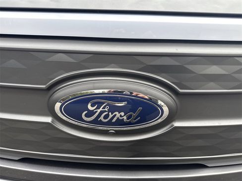 Used 2023 Ford F150 Lightning Lariat w/ Equipment Group 511A High image 6