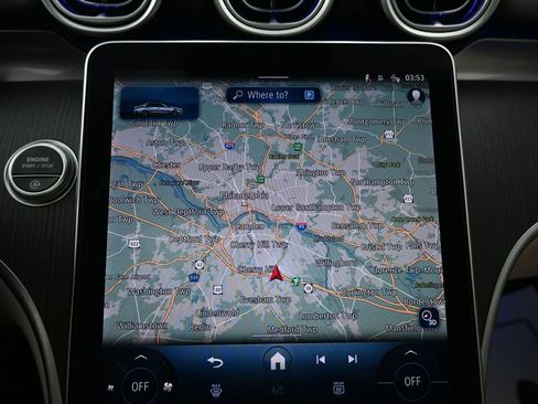 Used 2025 Mercedes-Benz C 300 4MATIC Sedan w/ Exclusive Trim Package image 15