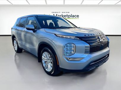 Used 2023 Mitsubishi Outlander ES