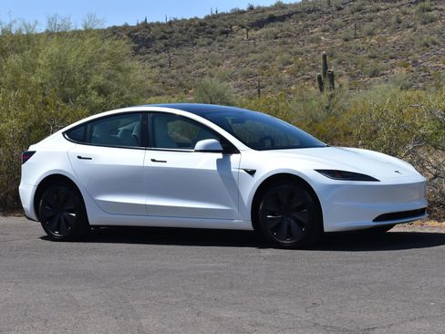Used 2026 Tesla Model 3 RWD image 3