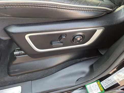 Used 2021 RAM 1500 Laramie w/ Sport Appearance Package image 14