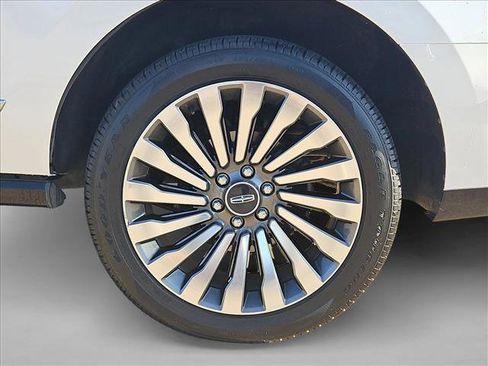 Used 2019 Lincoln Navigator Reserve w/ Cargo Package image 28