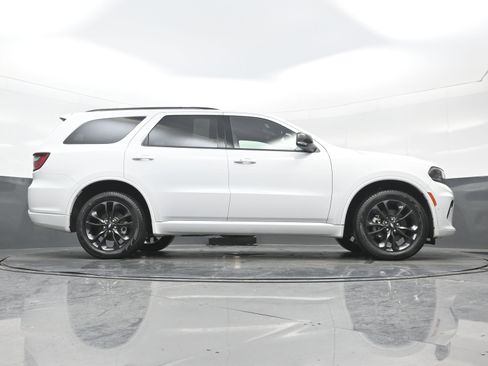 Used 2025 Dodge Durango GT image 32