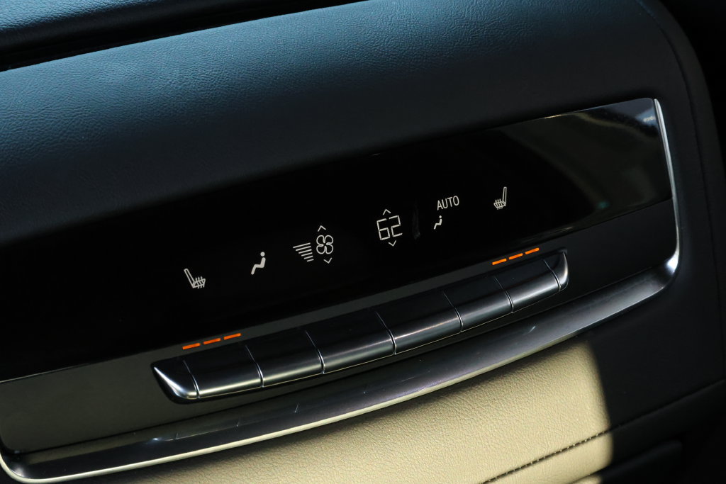 Used 2023 Cadillac Escalade Sport w/ Touring Package AWD/4WD image 19