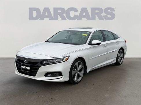 Used 2019 Honda Accord Touring image 3