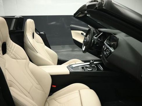 Used 2019 BMW Z4 sDrive30i w/ Premium Package RWD image 46