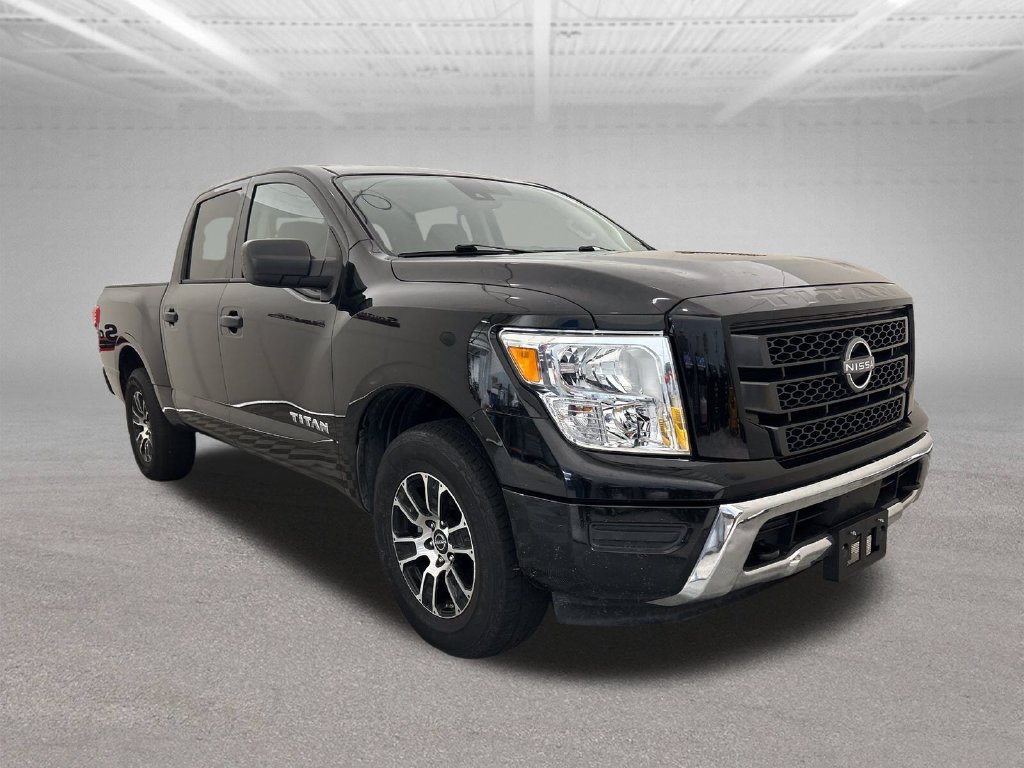 Used 2023 Nissan Titan SV AWD/4WD image 9