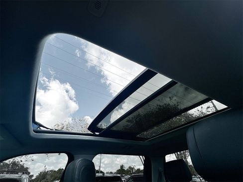 Used 2023 Toyota Tundra Limited w/ Power Package image 22