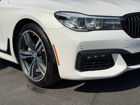 Used 2018 BMW 740i RWD image 13
