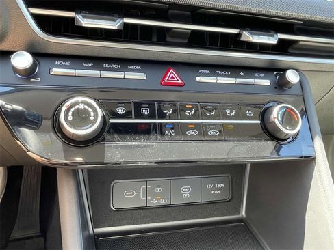 New 2025 Hyundai Sonata SE image 17