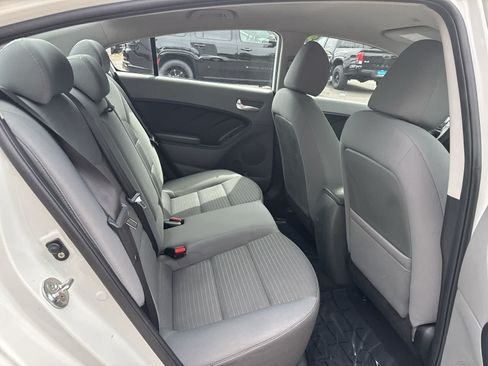 Used 2018 Kia Forte LX w/ LX Popular Package FWD image 5