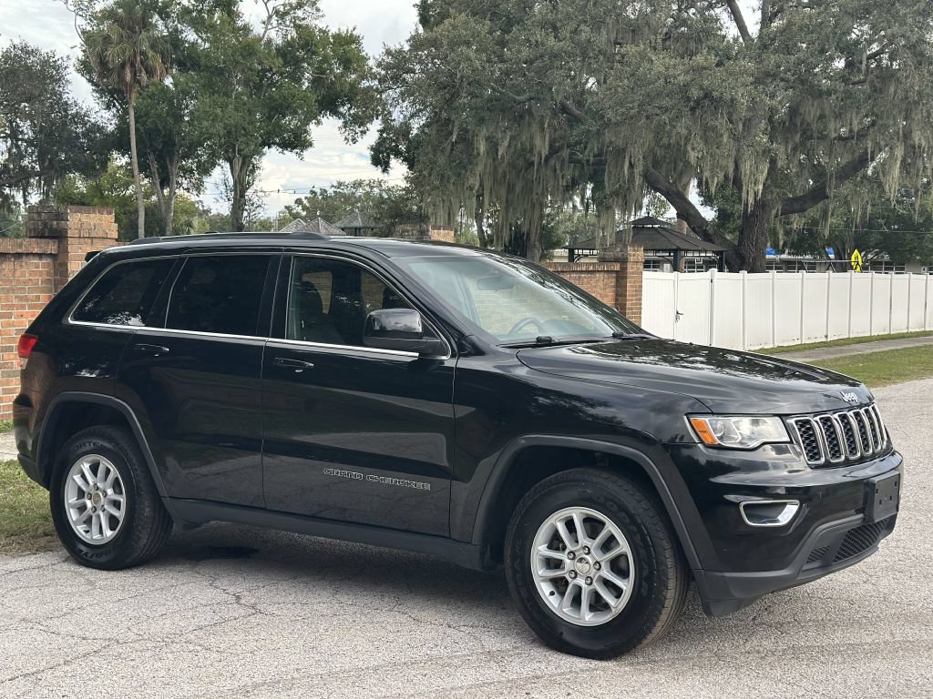 Used 2018 Jeep Grand Cherokee Laredo AWD/4WD image 5