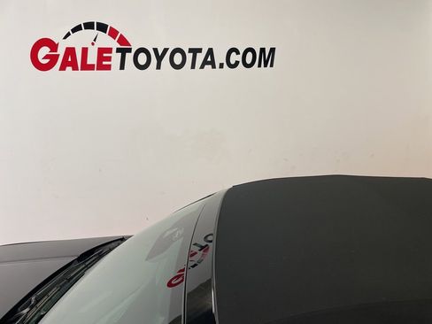 Used 2024 Ford Mustang Convertible image 6